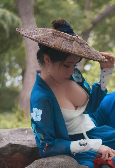 新婚之夜呻吟女警_4K免费在线观看